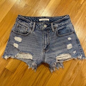 ripped pacsun light wash shorts size 23